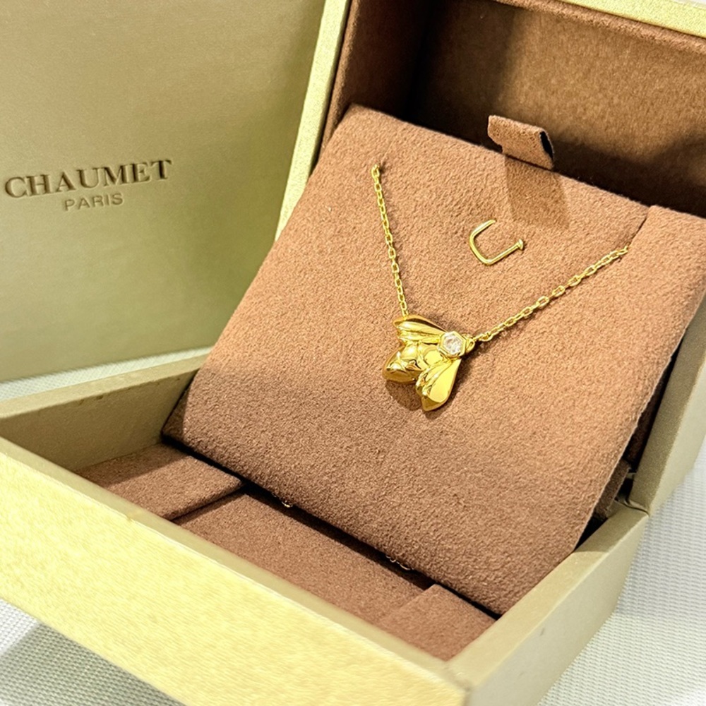 Chaumet Bee De Chaumet Yellow Gold and Diamond Pendant